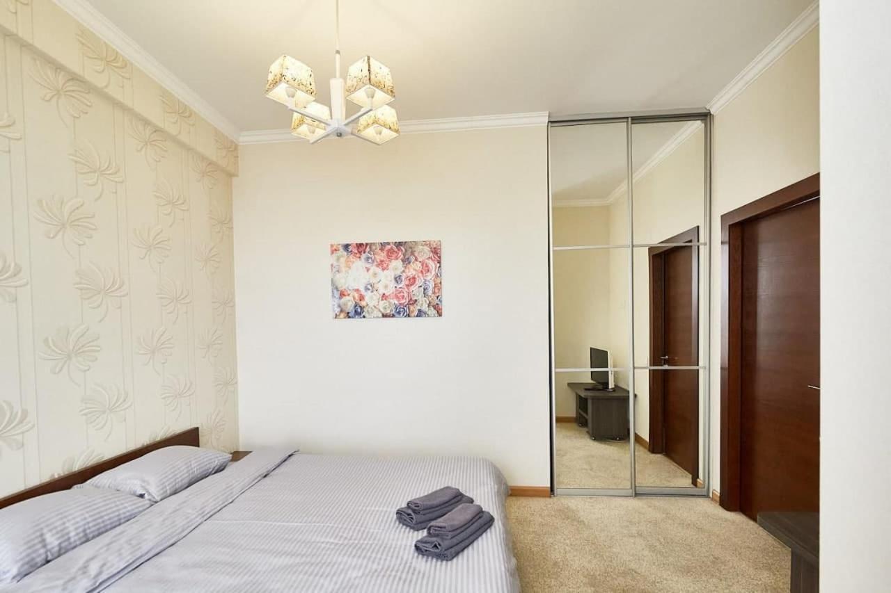 Ultracentral spacious apartment Chisináu Exterior foto